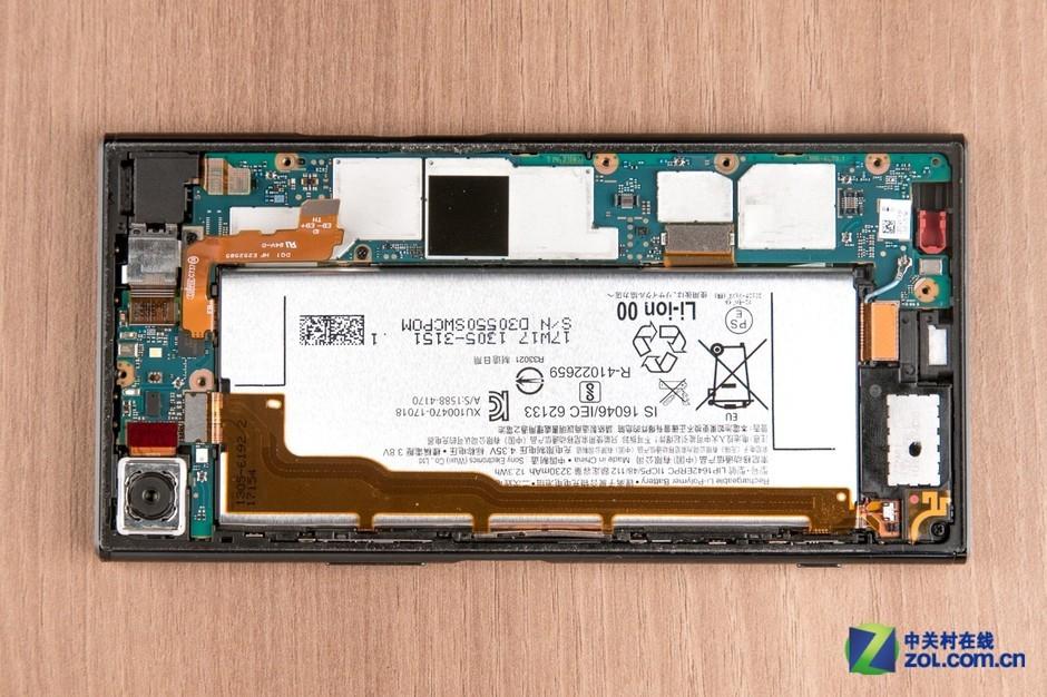 索尼XZ premium拆解，看看这位防水鼻祖的内部做工到底长什么样