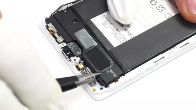 当年的颜值大佬！OPPO R7拆解