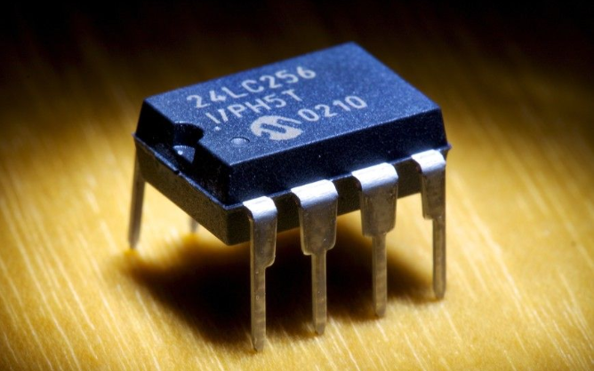 <b class='flag-5'>EEPROM</b><b class='flag-5'>存储器</b>数据的详细资料说明