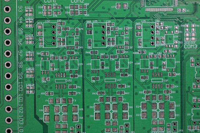 <b class='flag-5'>pcb</b>元件<b class='flag-5'>布局</b>调整时应注意哪些问题